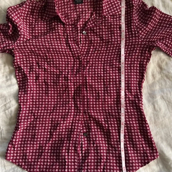 Silk houndstooth print mother of pearl button down shirt - Picture 8 of 12